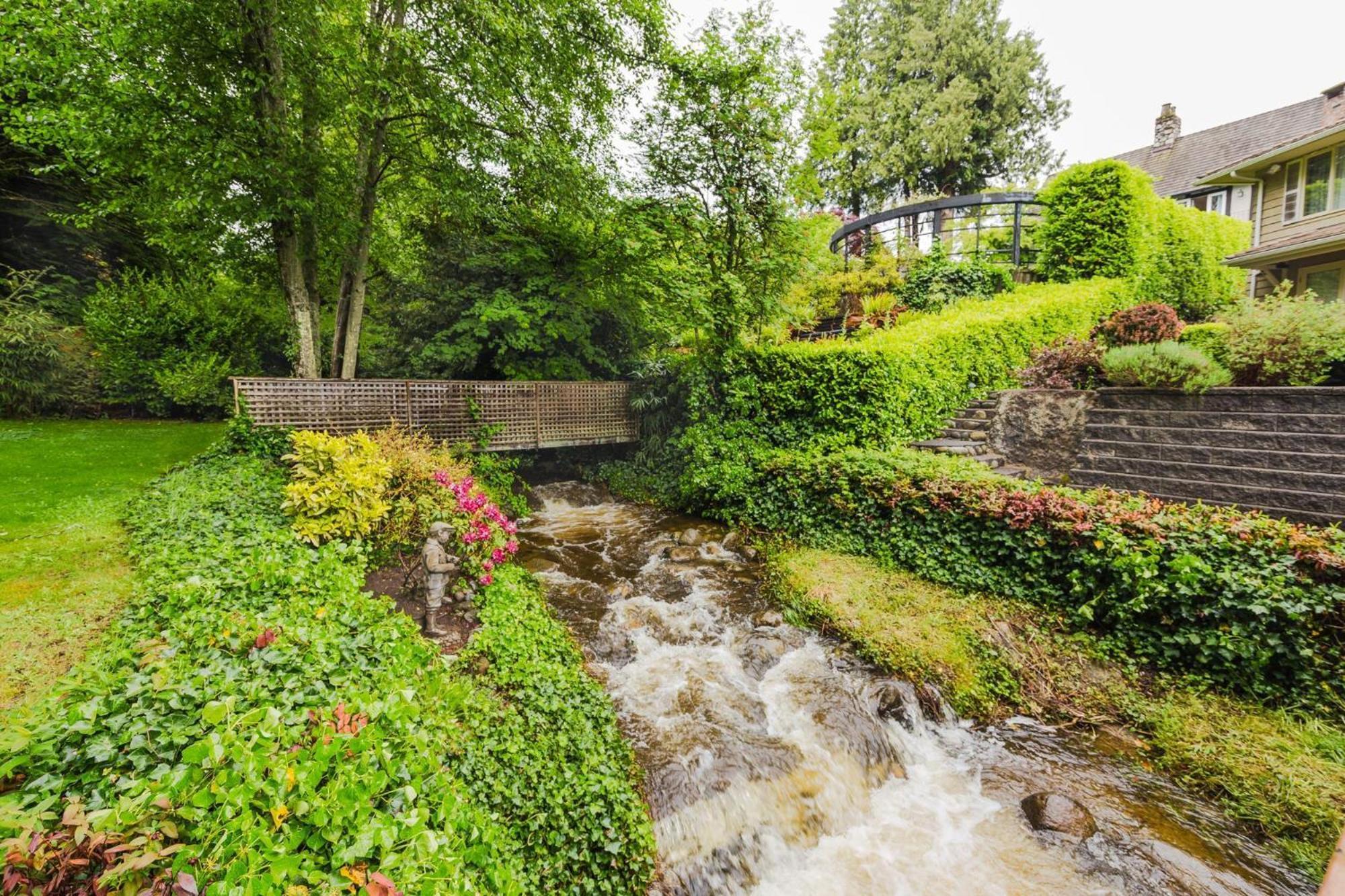 Suite Smart West Vancouver Bagian luar foto